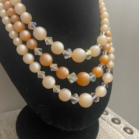 Western Germany 3 tier necklace with earrings to match - Picture 2 of 15